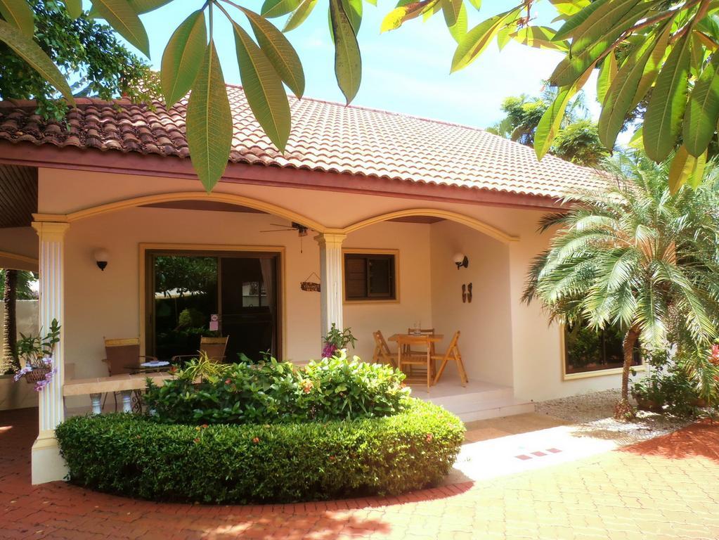 Coconut Paradise Holiday Villas Phuket Rom bilde
