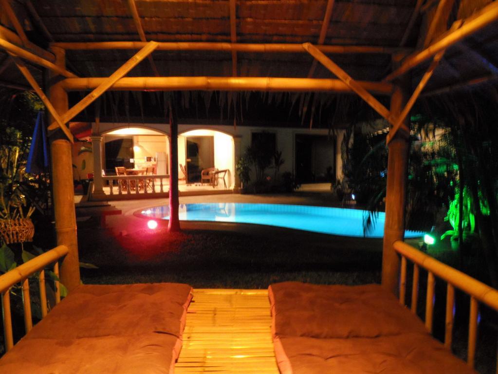 Coconut Paradise Holiday Villas Phuket Rom bilde