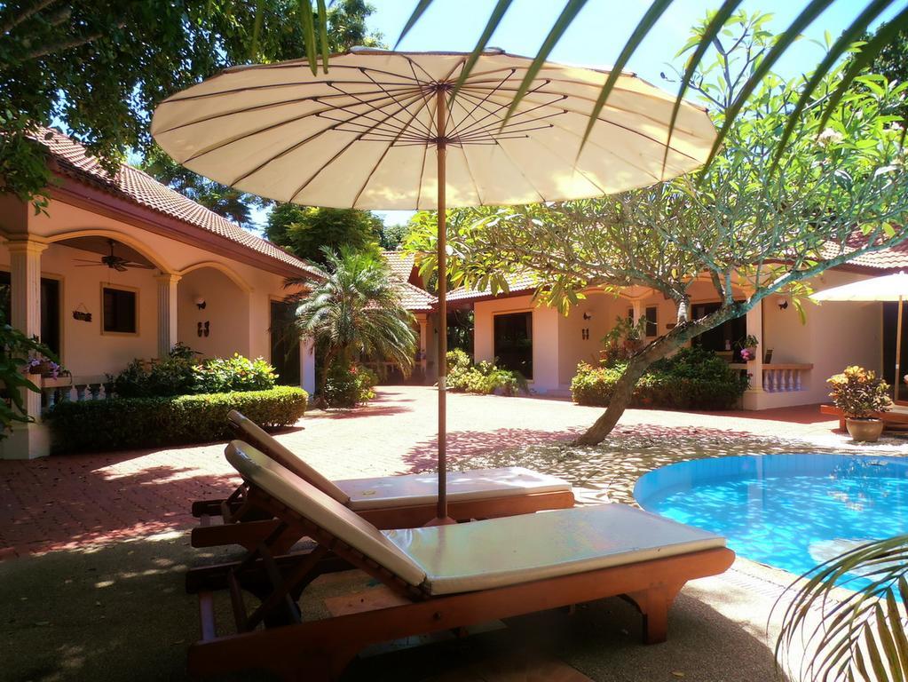 Coconut Paradise Holiday Villas Phuket Rom bilde